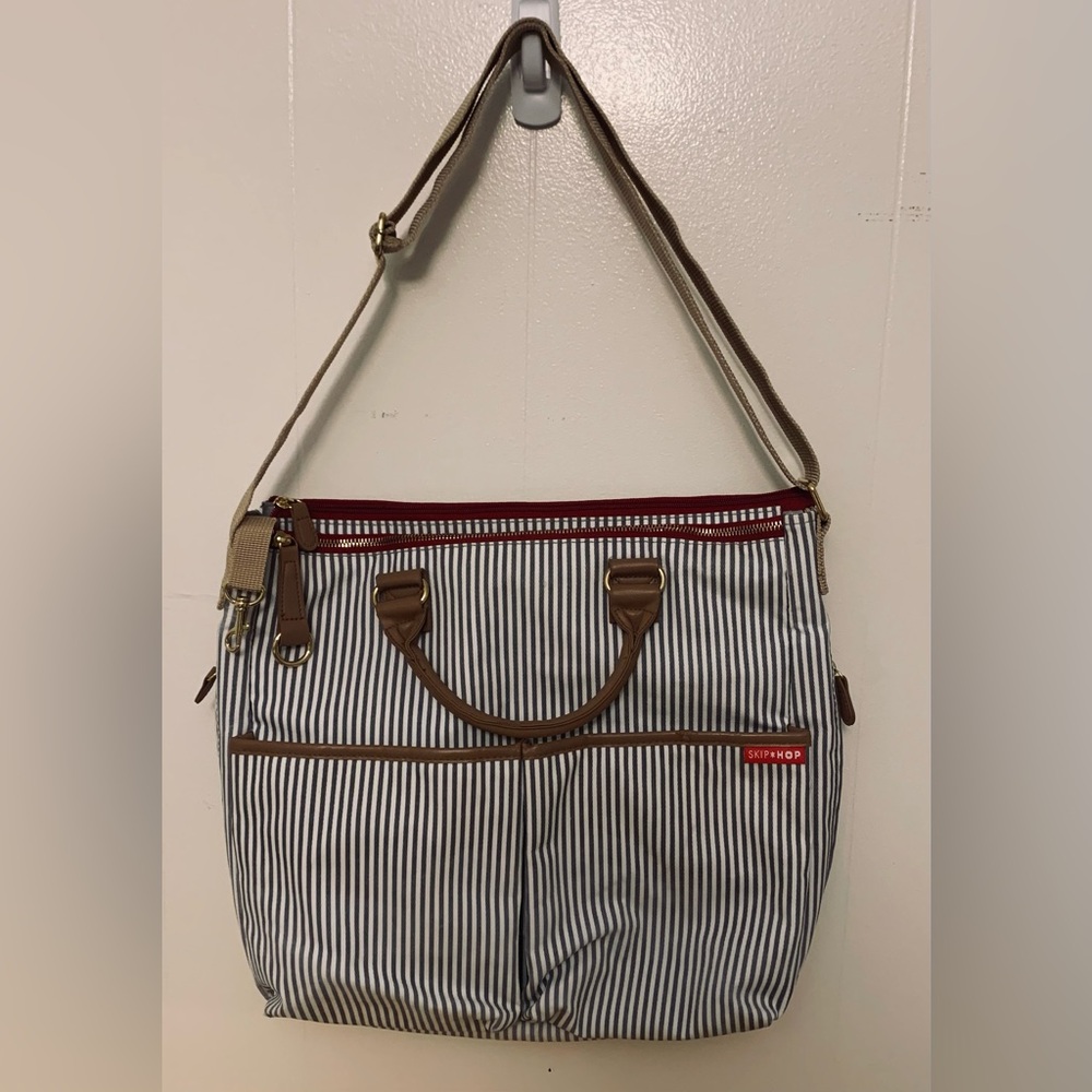 COPY - Skip Hop Messenger Diaper Bag Tote Gray French Striped Multiple Pockets …